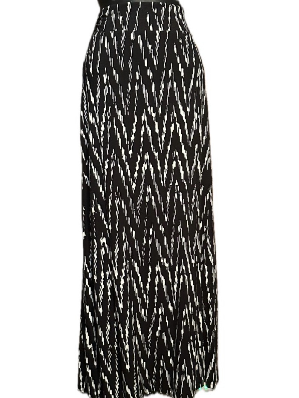 Liz Claiborne black and white contrast graphic print maxi skirt